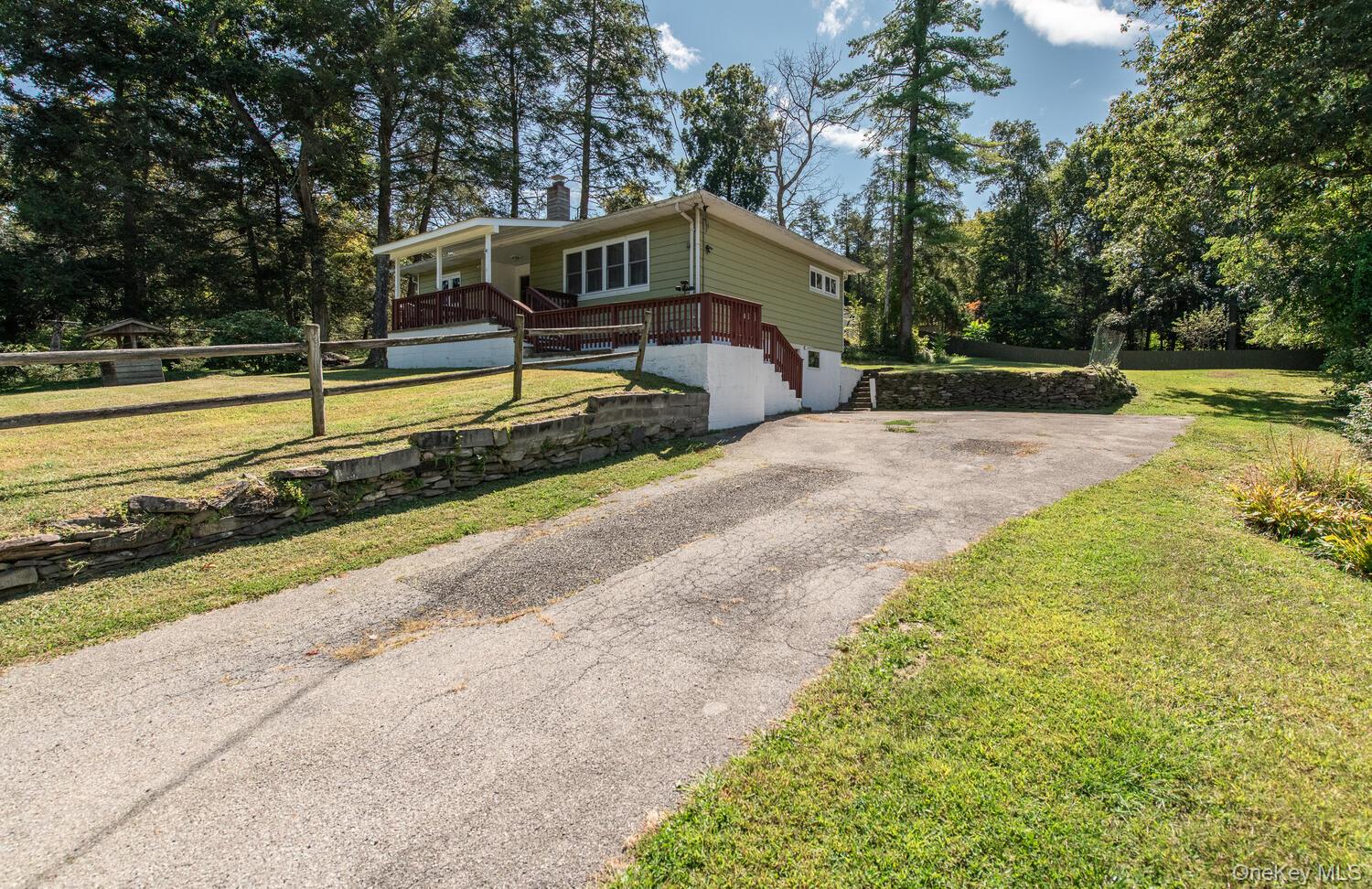 #5 photo, 44 Pine Woods Road, Hyde Park , NY 12538