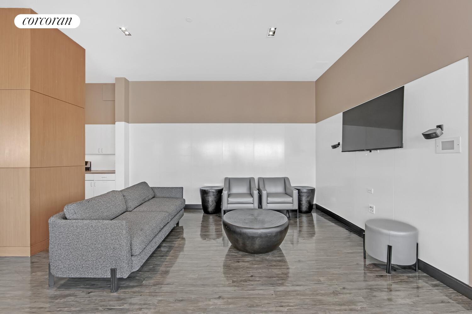 #14 photo, New York City, マンハッタン Roosevelt Island , NY 10044