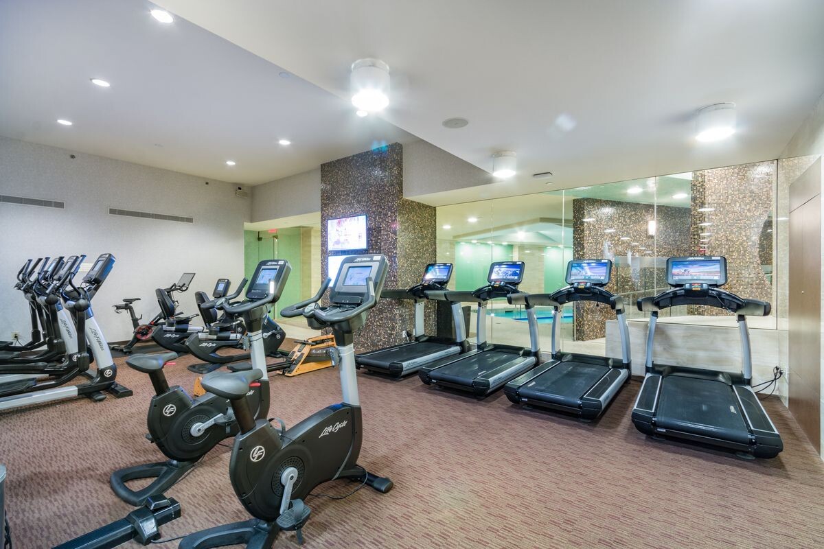 #14 photo, New York City, Lincoln Square , NY 10069