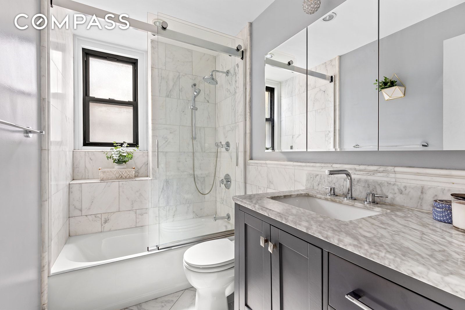 #6 photo, 211 E 35th Street, マンハッタン Murray Hill , NY 10016