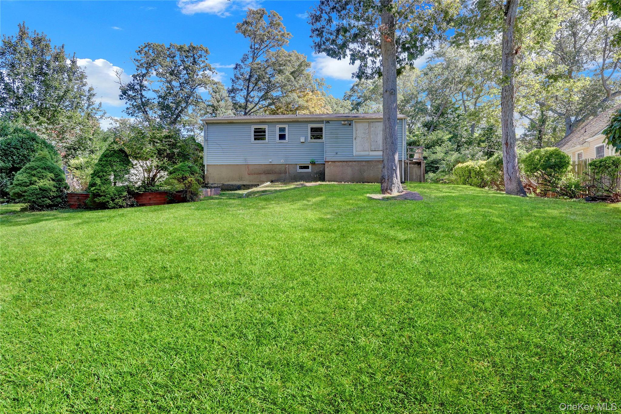 #14 photo, 6 Palm Road, Rocky Point , NY 11778