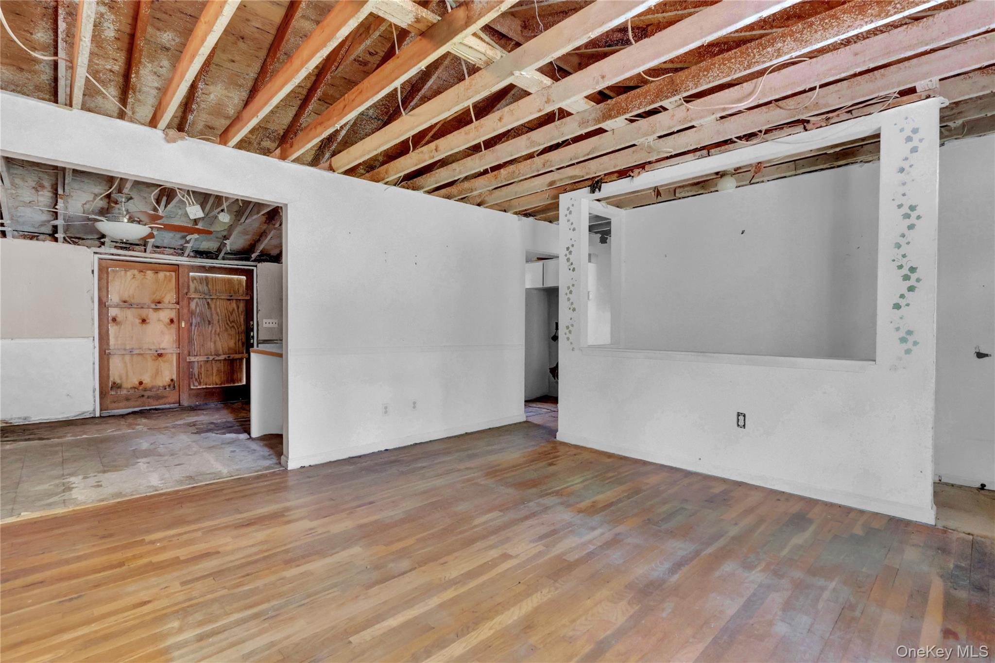 #5 photo, 6 Palm Road, Rocky Point , NY 11778