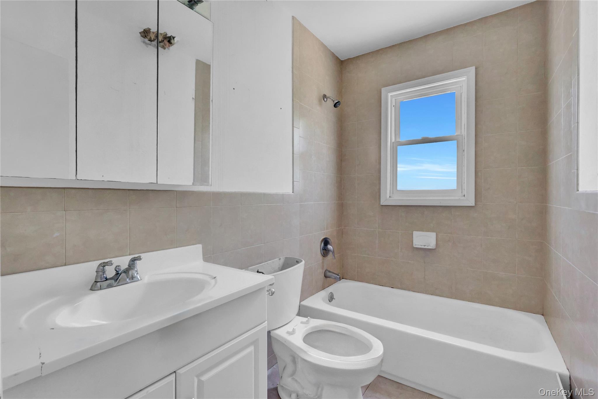 #9 photo, 6 Palm Road, Rocky Point , NY 11778