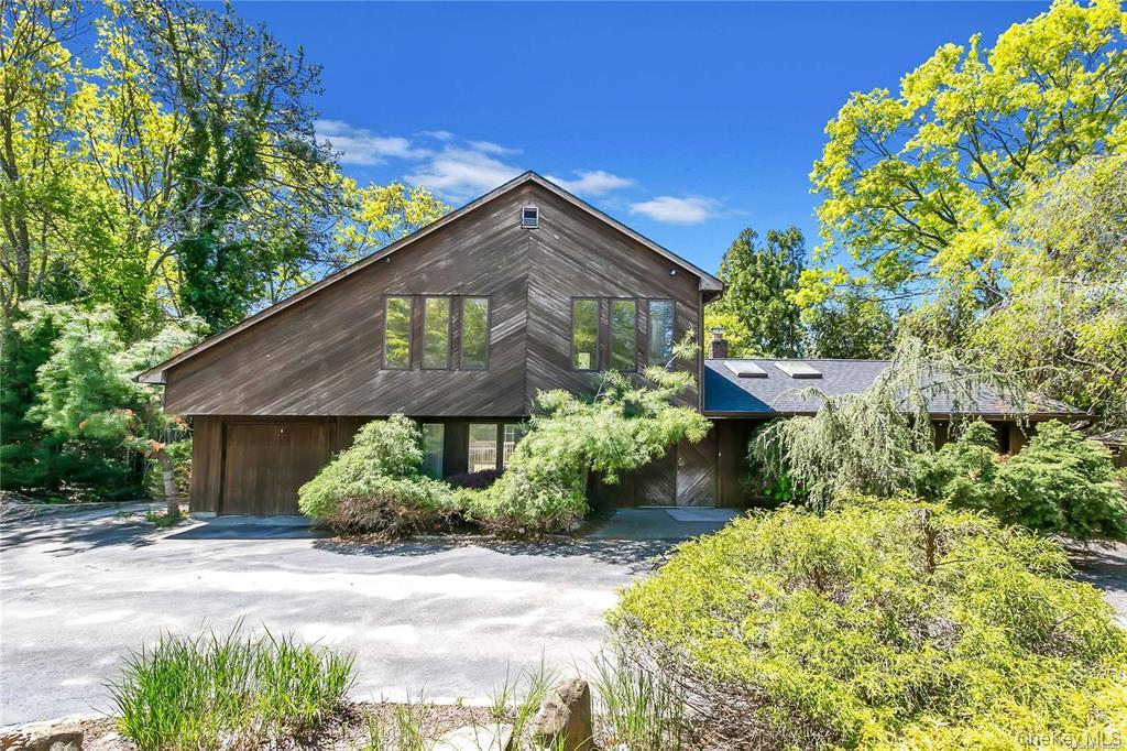 #1 photo, 34 Hawthorne Street, Mount Sinai , NY 11766