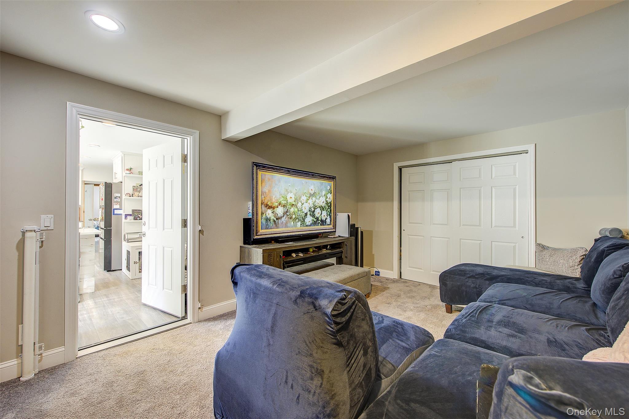 #12 photo, 34 Hawthorne Street, Mount Sinai , NY 11766