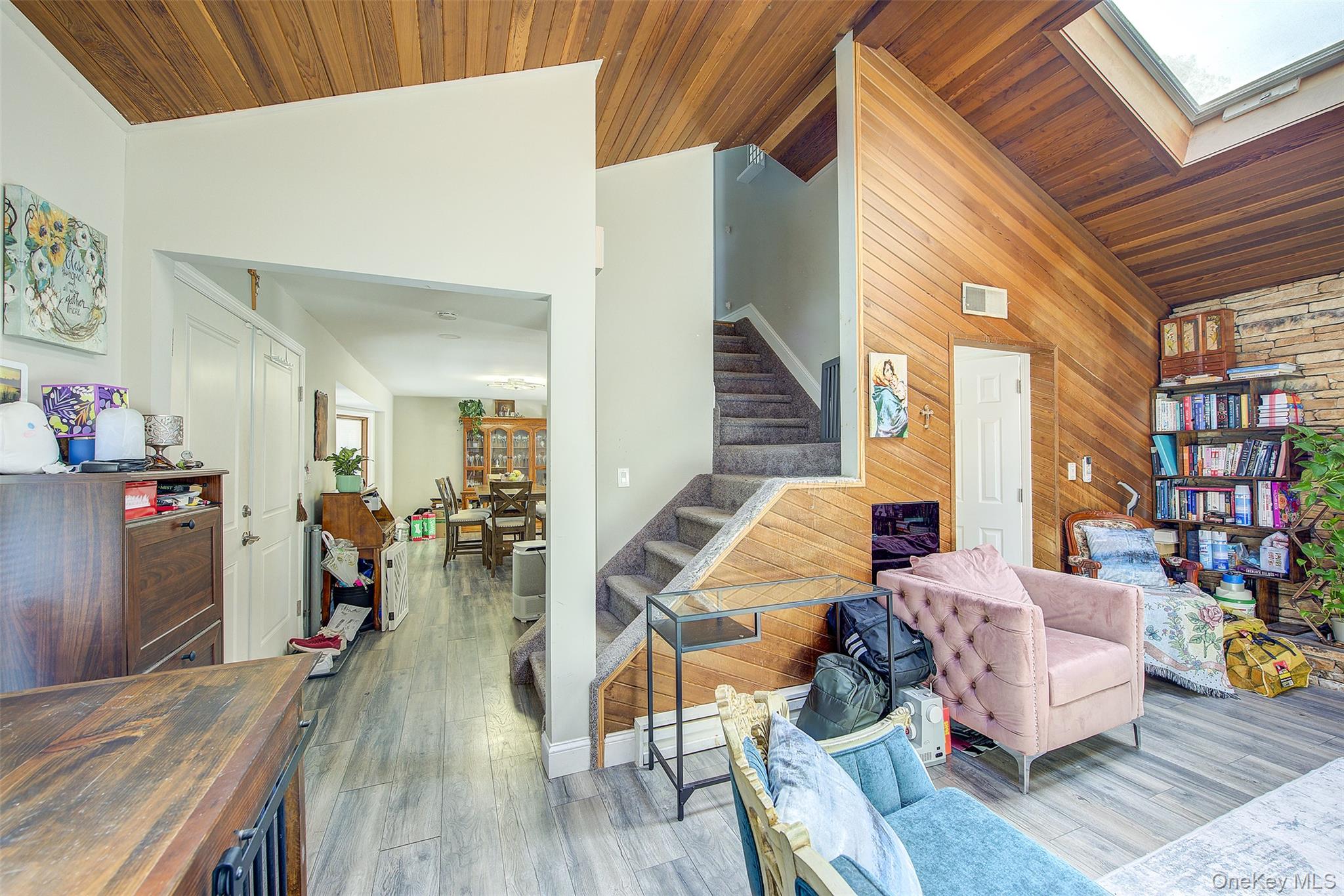 #9 photo, 34 Hawthorne Street, Mount Sinai , NY 11766