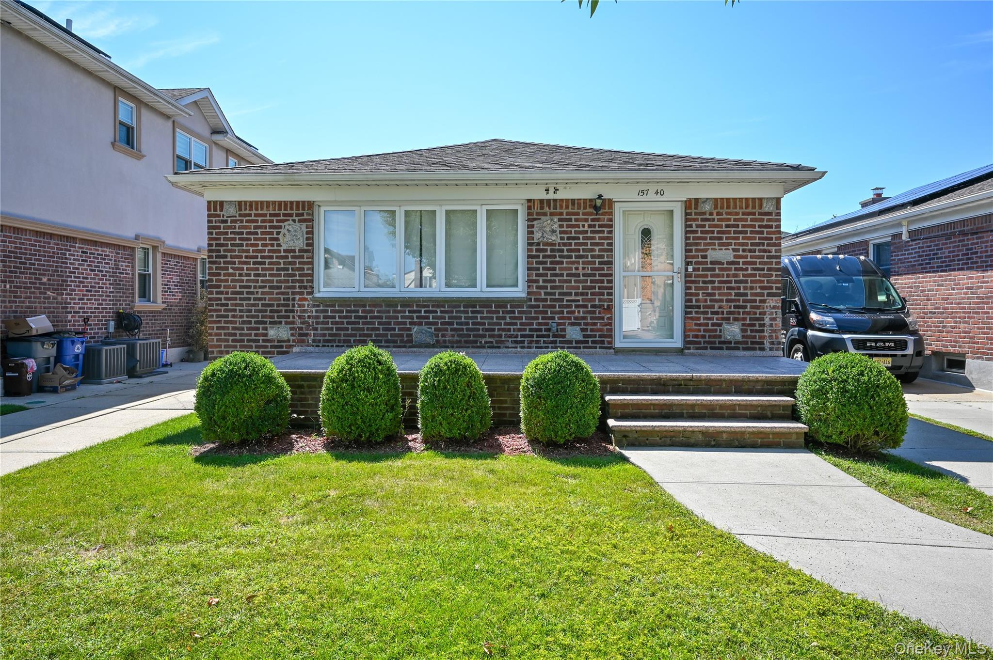 #1 photo, 157-40 24 Road, 皇后区 白石镇 Whitestone , NY 11357