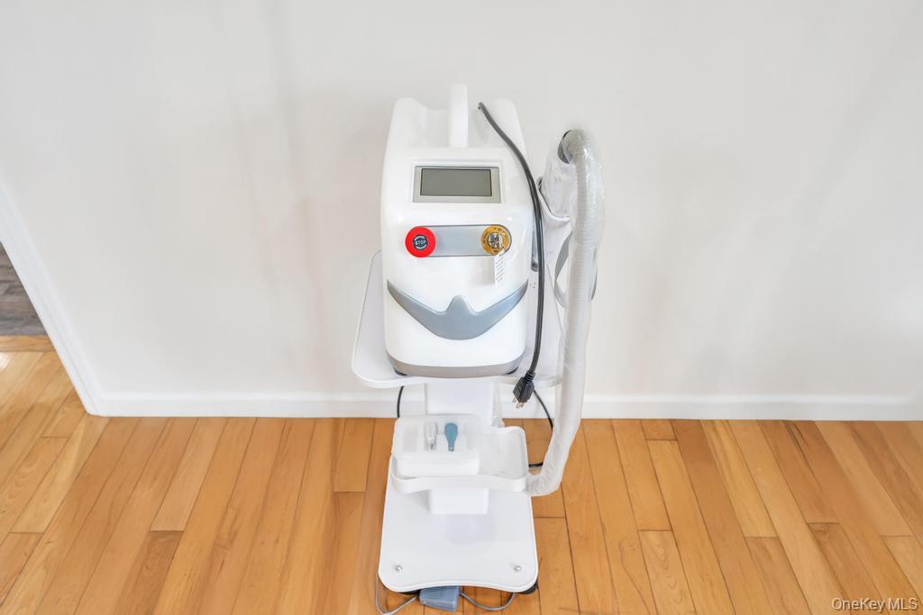 #20 photo, 1064 Suffolk, サフォーク郡 Brentwood , NY 11717