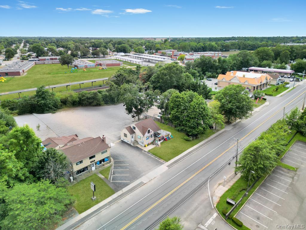 #3 photo, 1064 Suffolk, サフォーク郡 Brentwood , NY 11717