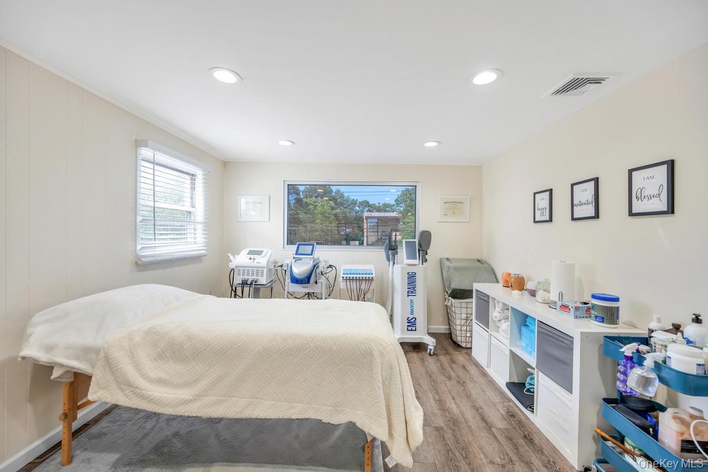 #7 photo, 1064 Suffolk, サフォーク郡 Brentwood , NY 11717