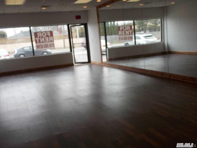 #1 photo, 231 Robbins Lane, ナッソー郡 Syosset , NY 11791