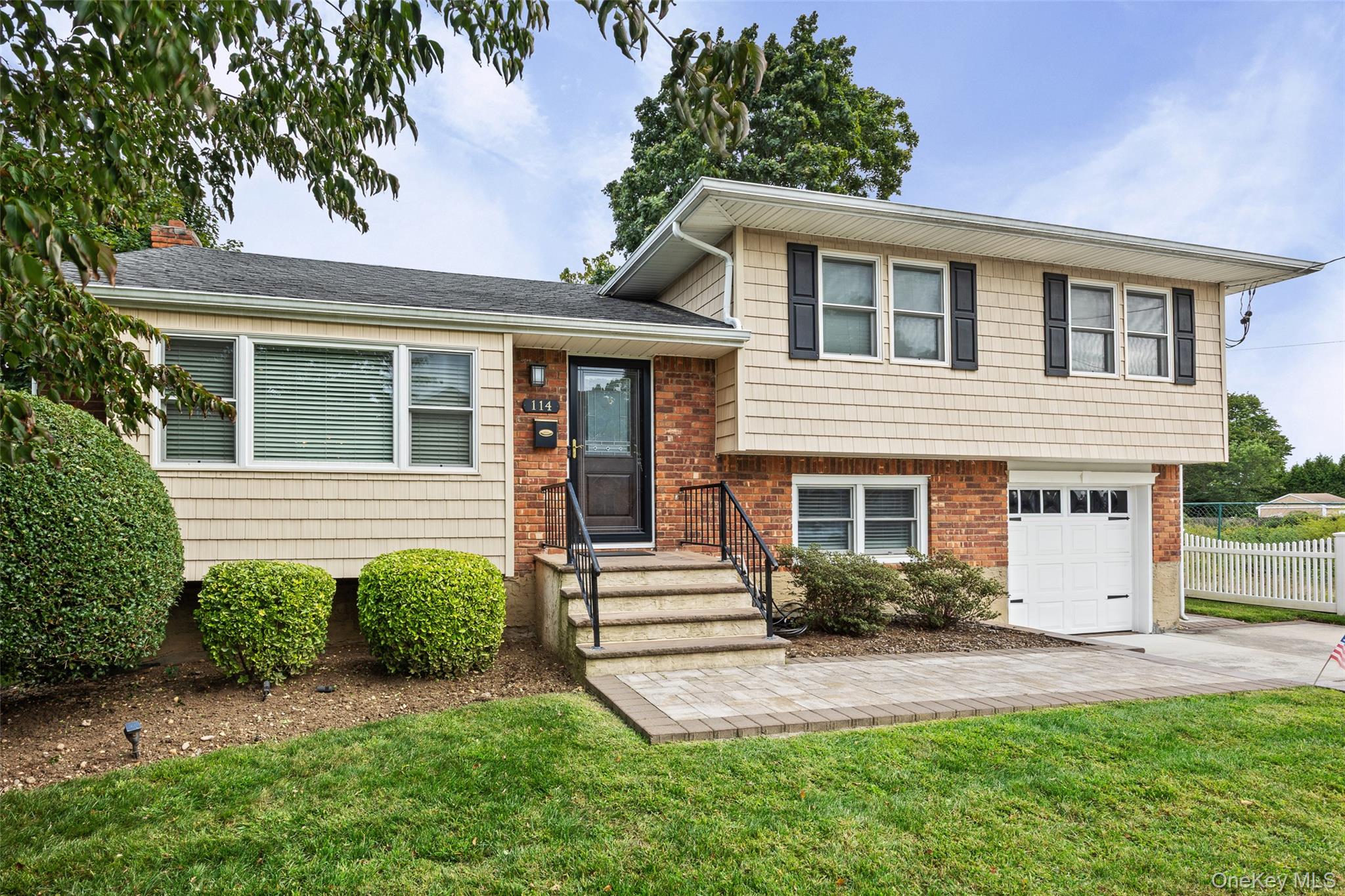 #1 photo, 114 Spruce Avenue, Bethpage , NY 11714