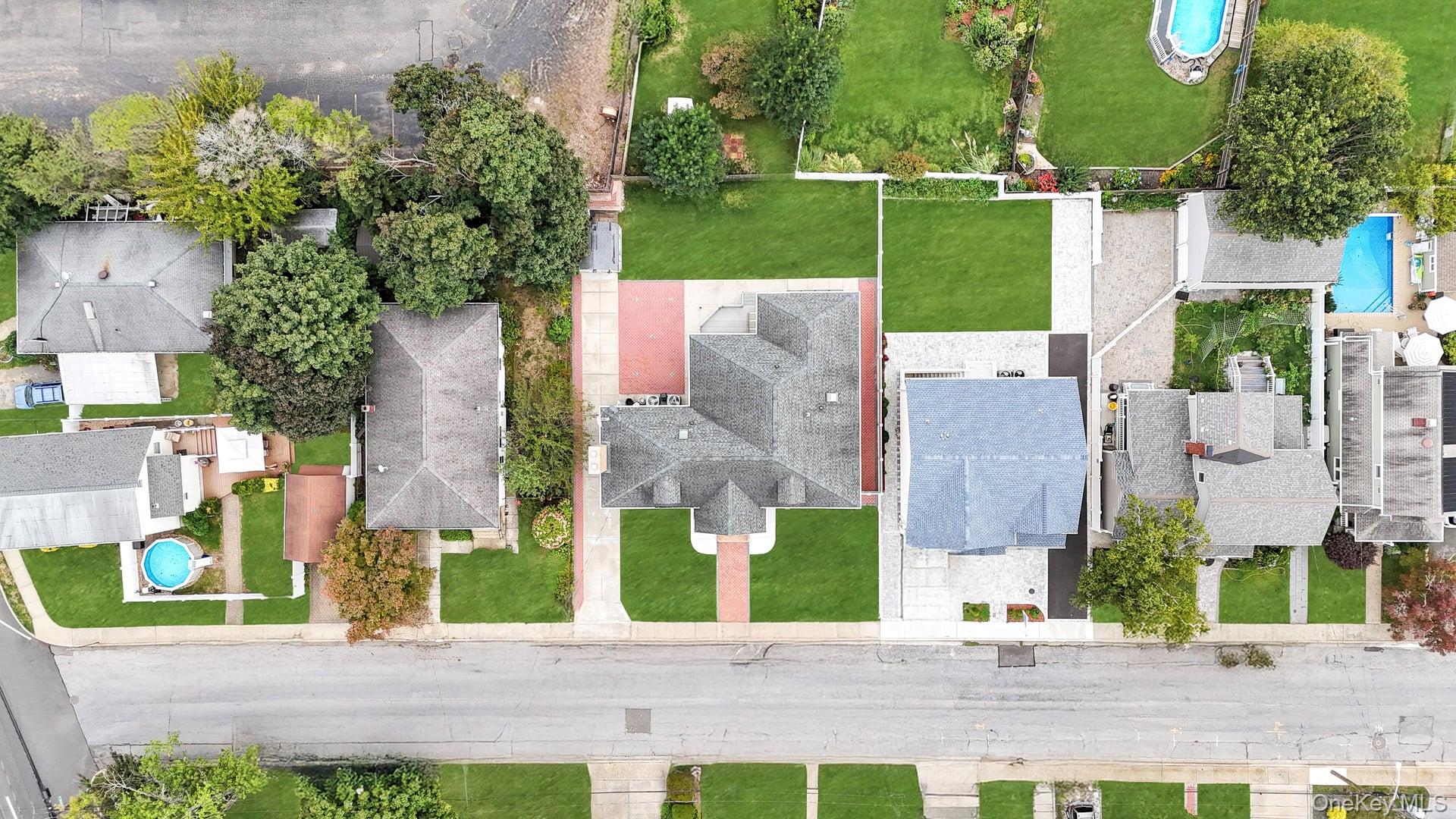 #2 photo, 29 Grove Street, Hicksville , NY 11801