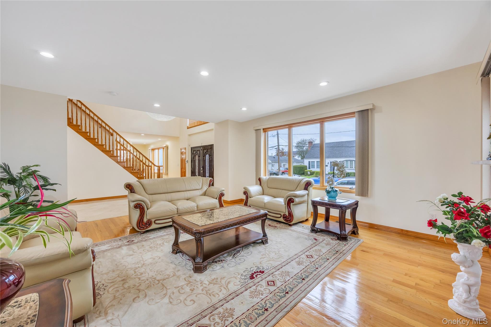 #5 photo, 29 Grove Street, Hicksville , NY 11801