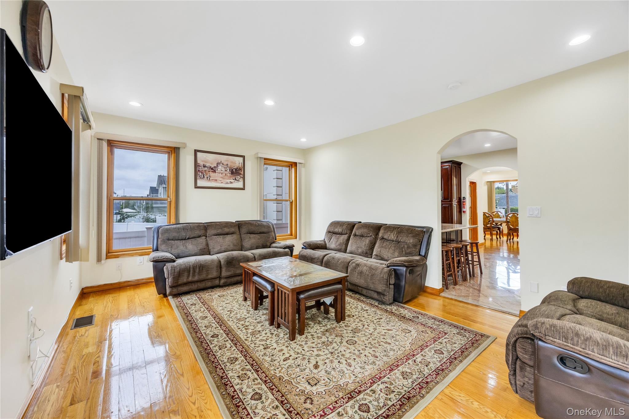 #8 photo, 29 Grove Street, Hicksville , NY 11801