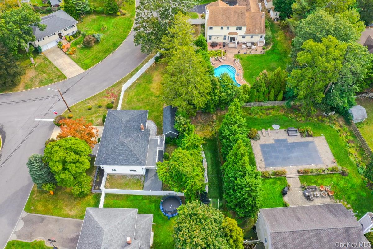 #4 photo, 22 Brian Drive, East Islip , NY 11730