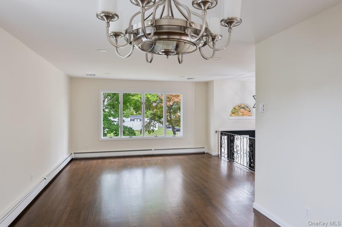 #7 photo, 22 Brian Drive, East Islip , NY 11730