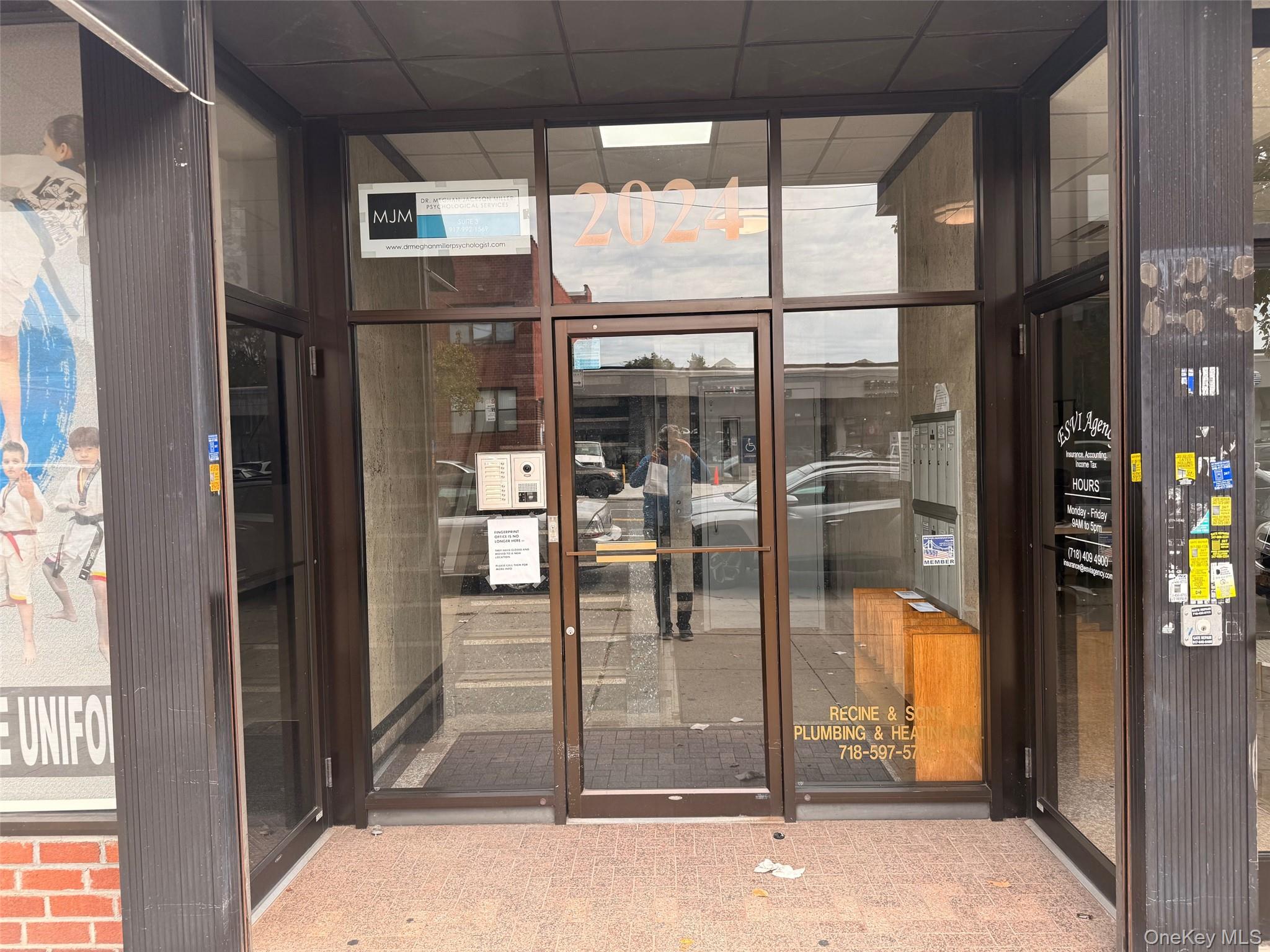 #11 photo, 2024 Williamsbridge Road, Bronx , NY 10461