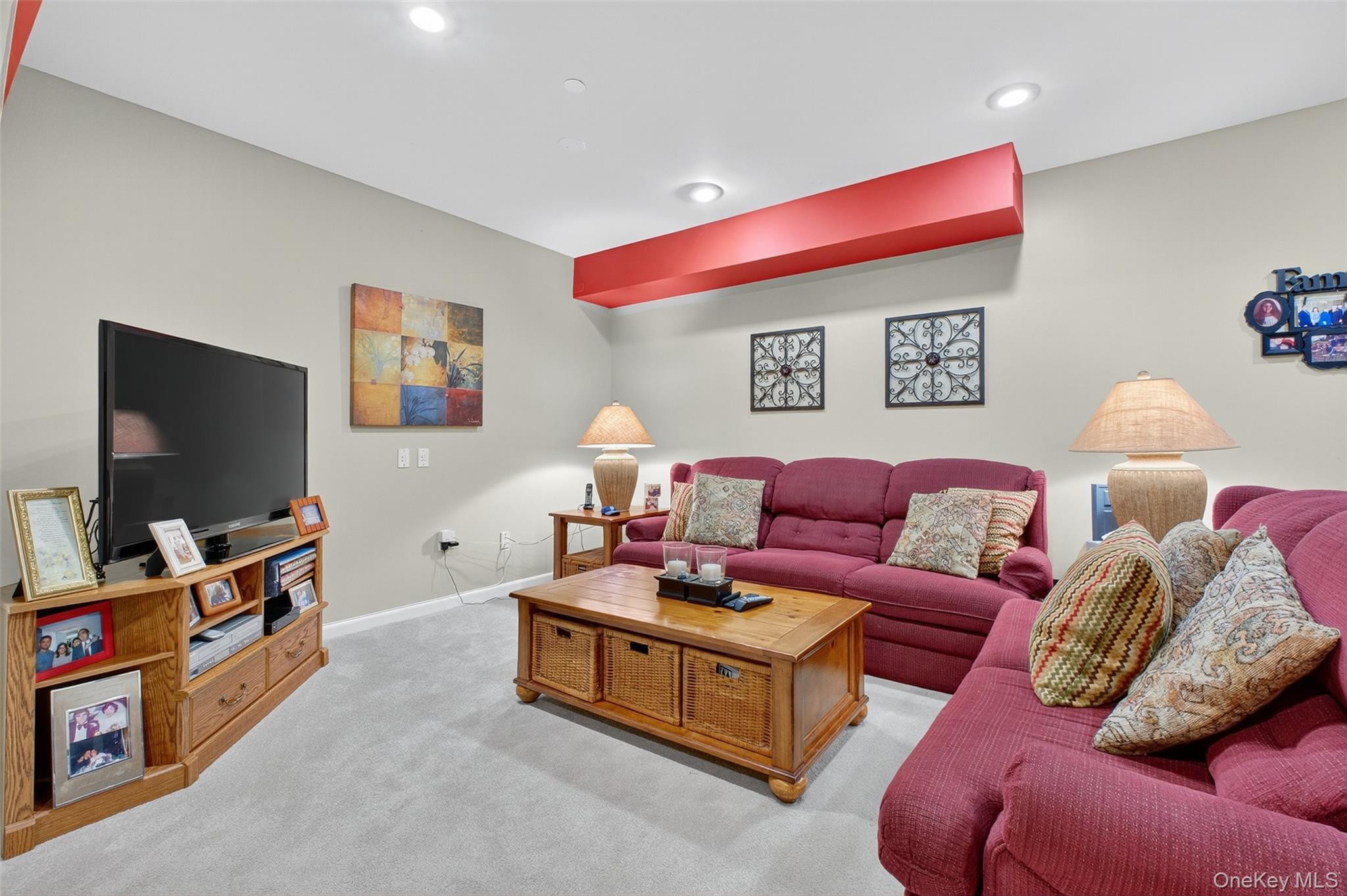 #10 photo, 646 E Main Street, Jefferson Valley , NY 10535