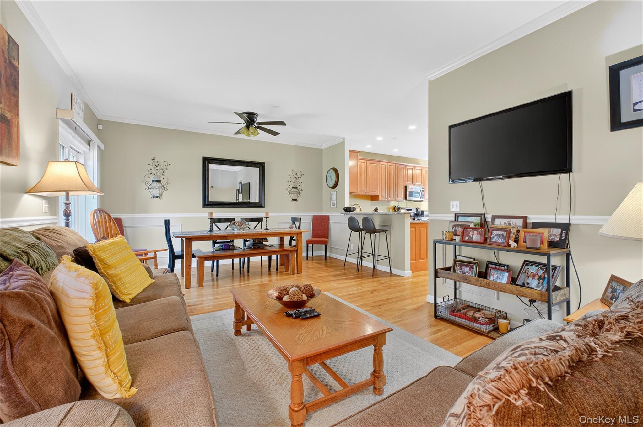 #3 photo, 646 E Main Street, Jefferson Valley , NY 10535