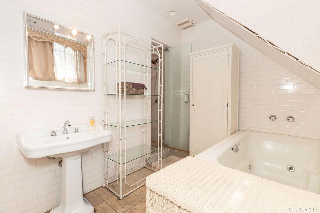 #16 photo, 246 Weyman Avenue, New Rochelle , NY 10805