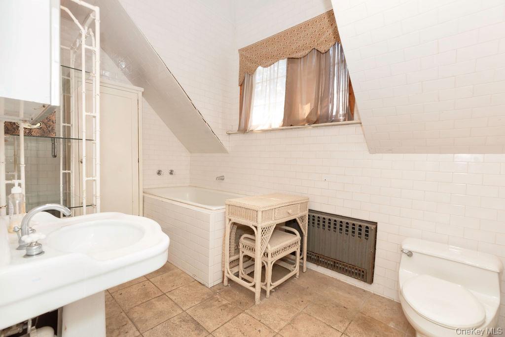 #17 photo, 246 Weyman Avenue, New Rochelle , NY 10805