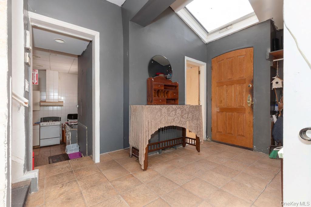 #3 photo, 246 Weyman Avenue, New Rochelle , NY 10805