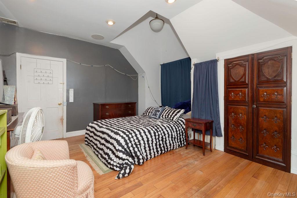 #5 photo, 246 Weyman Avenue, New Rochelle , NY 10805