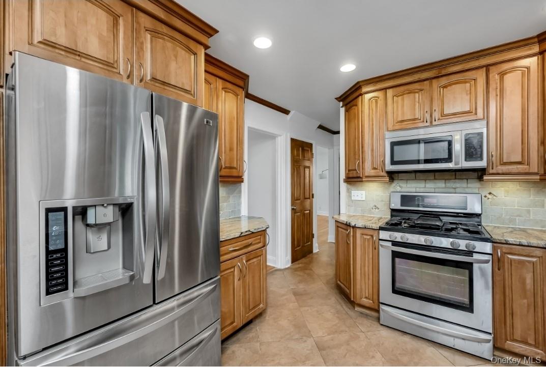 #13 photo, 31 Fuller Avenue, West Babylon , NY 11704