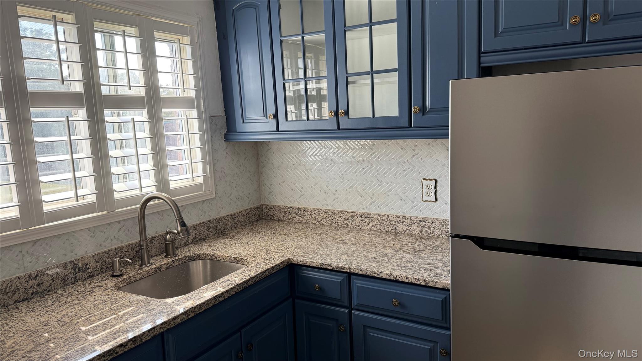 #3 photo, 957 Fenwood Drive, ナッソー郡 North Valley Stream , NY 11580