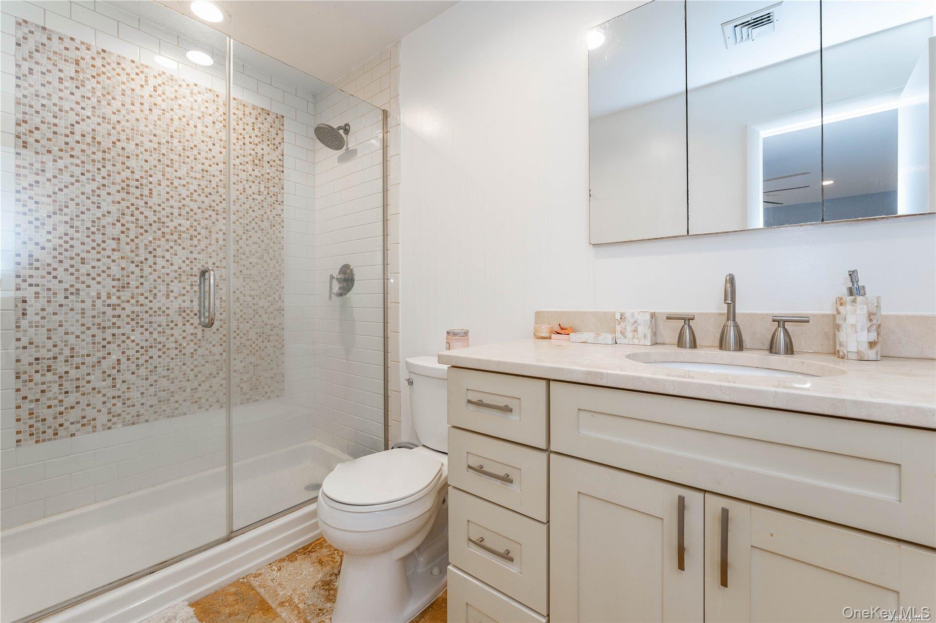 #11 photo, 75 E Broadway, Long Beach , NY 11561