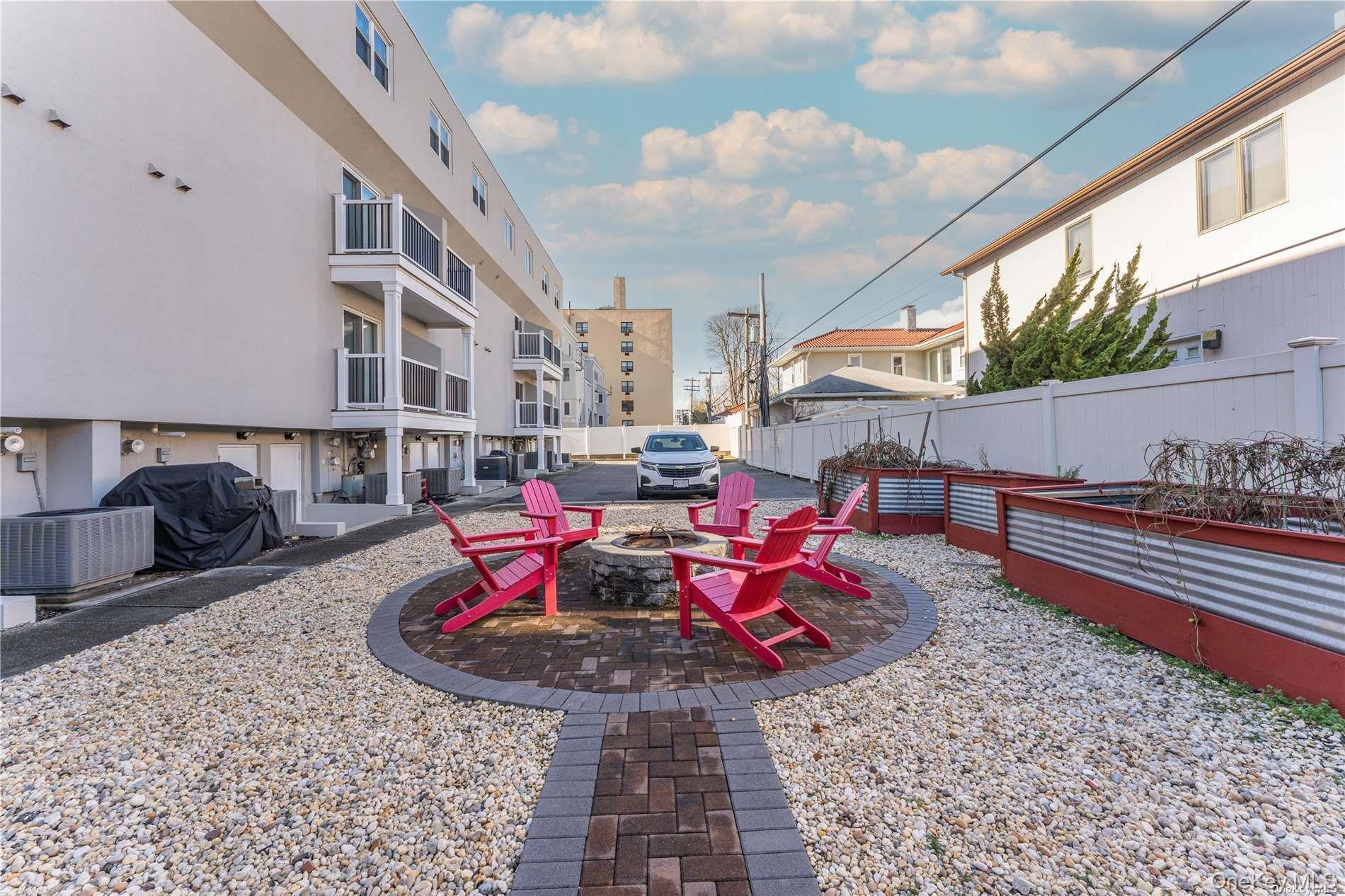 #14 photo, 75 E Broadway, Long Beach , NY 11561