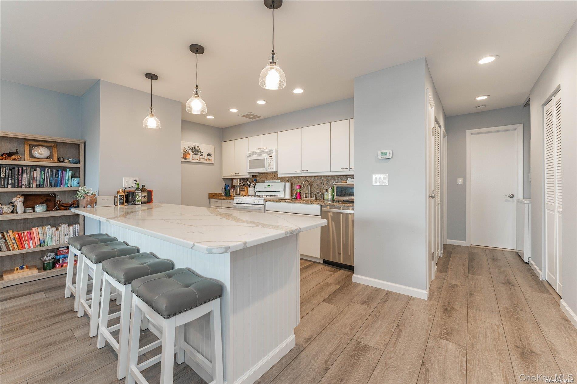 #7 photo, 75 E Broadway, Long Beach , NY 11561