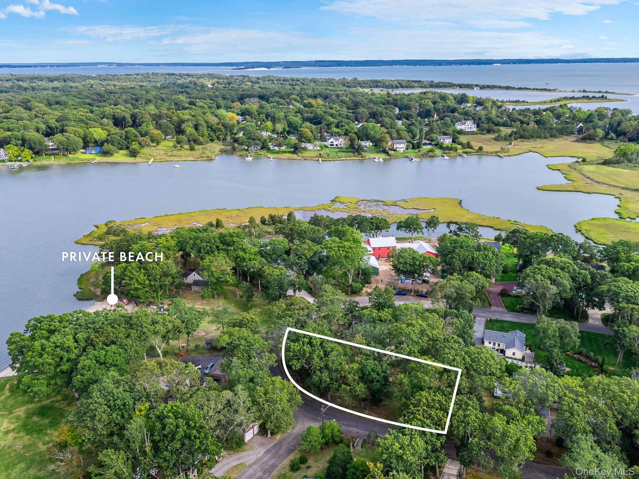 #11 photo, 1700 Smith Drive, サフォーク郡 Southold , NY 11971