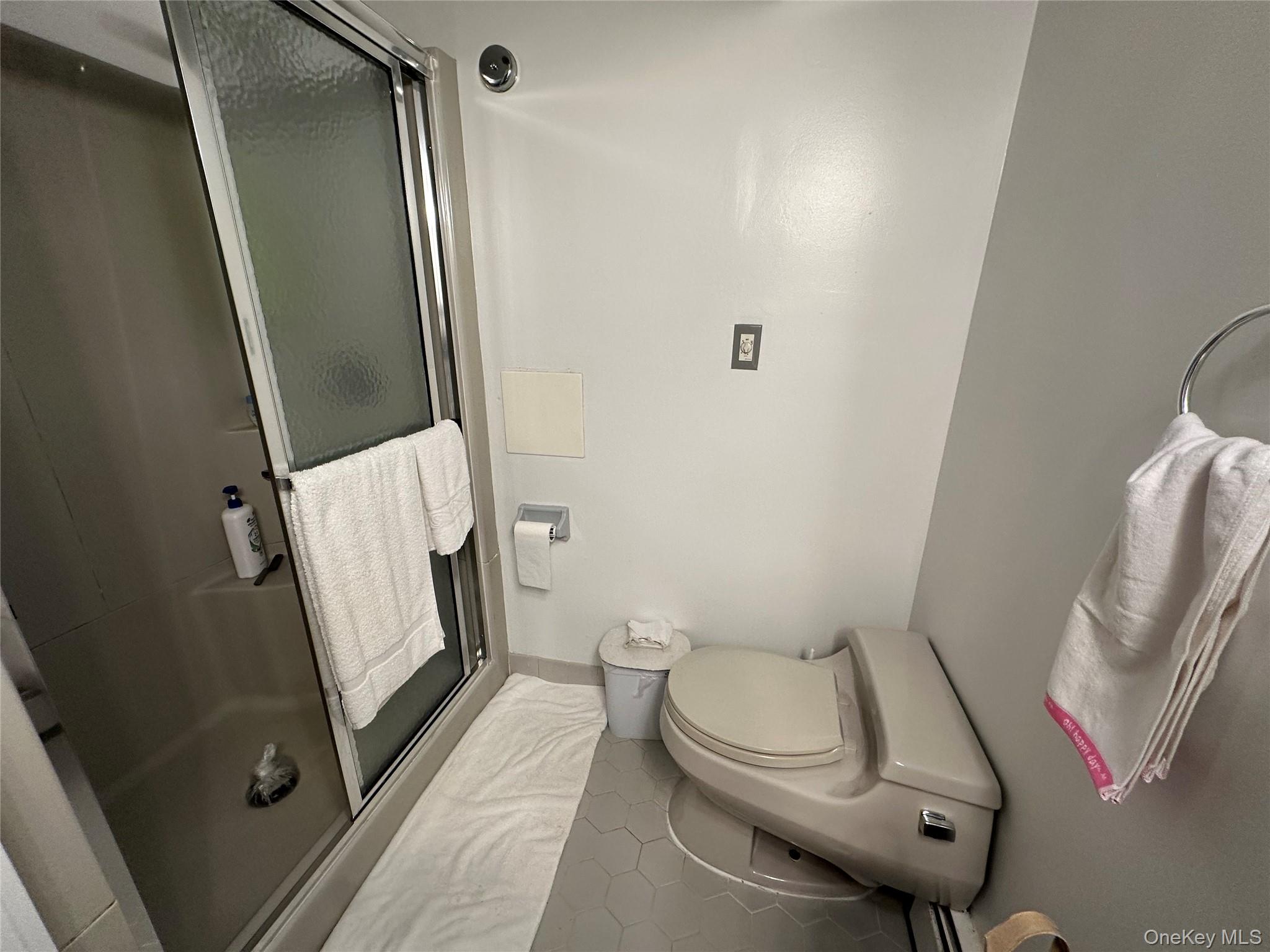 #16 photo, 68-05 242 Street, Little Neck , NY 11362