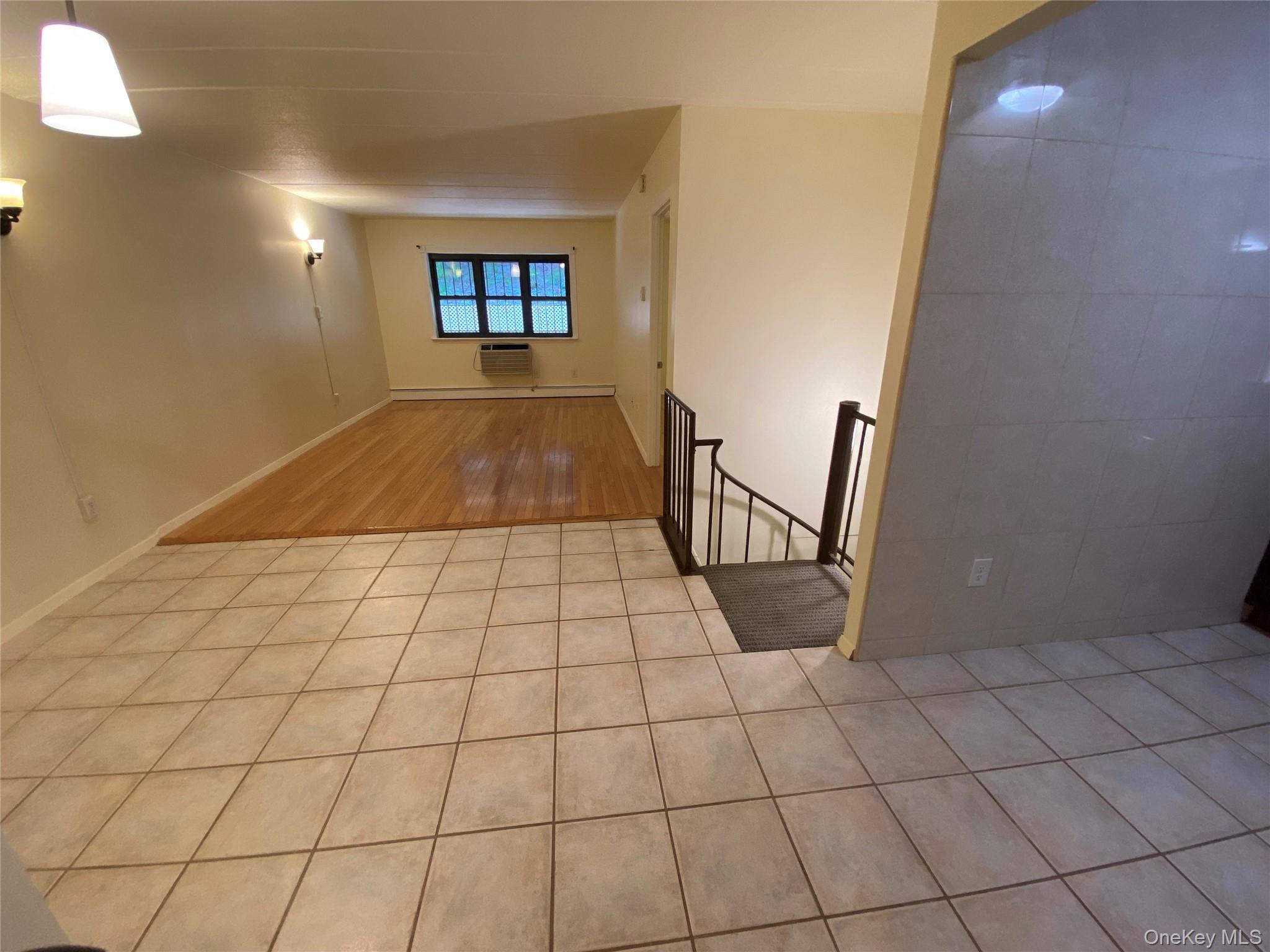 #8 photo, 68-05 242 Street, Little Neck , NY 11362