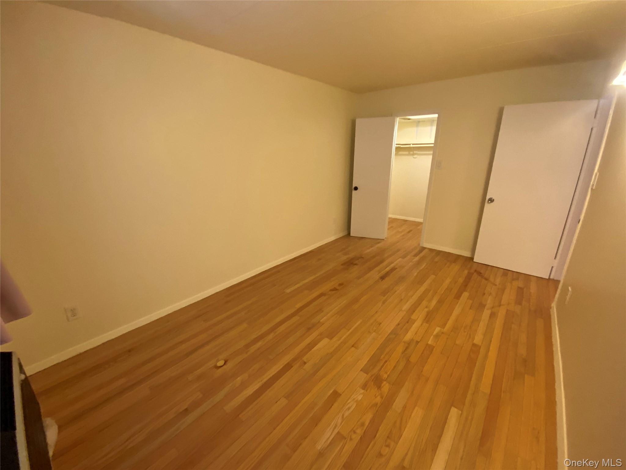 #9 photo, 68-05 242 Street, Little Neck , NY 11362