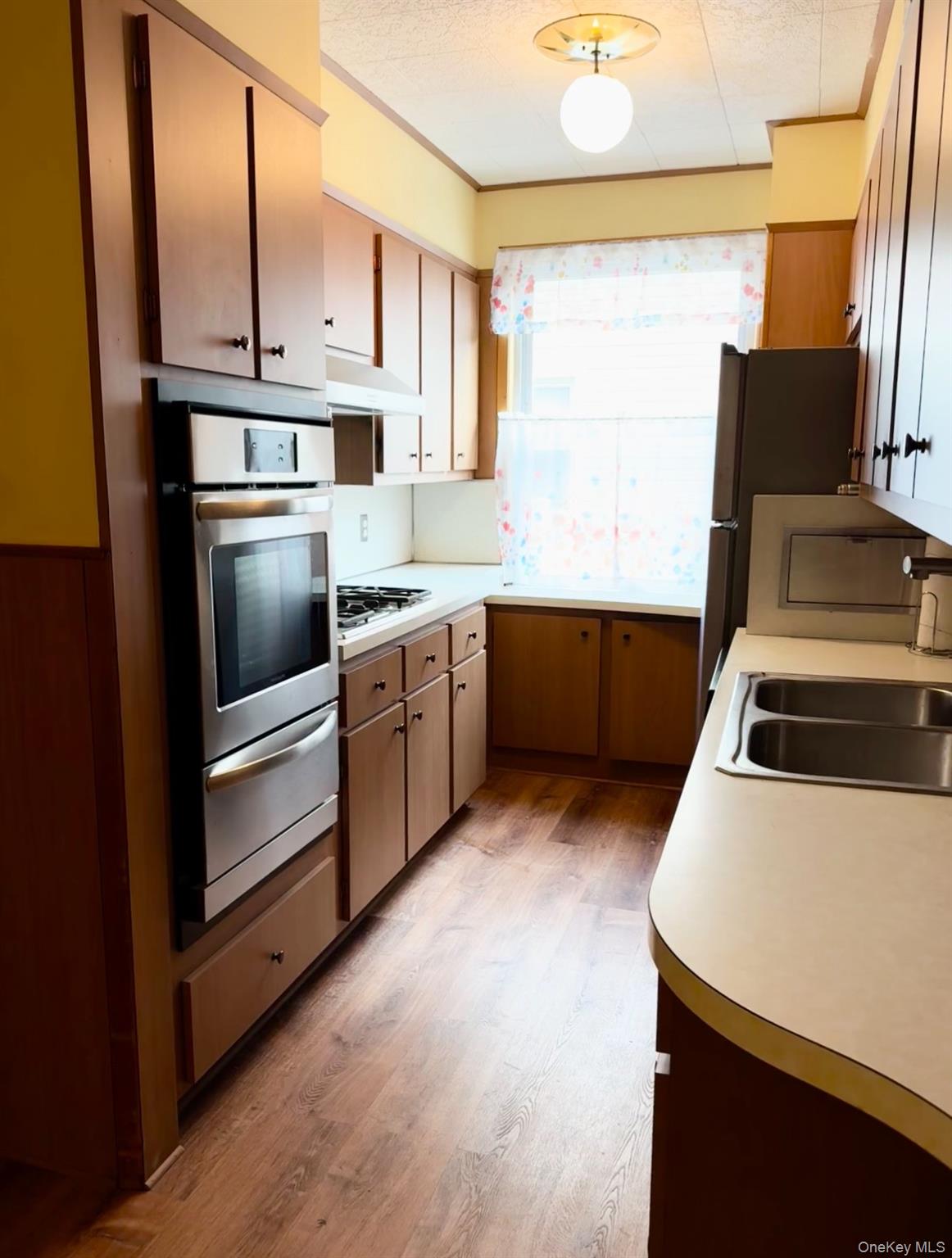 #6 photo, 77-42 74th Street, Glendale , NY 11385