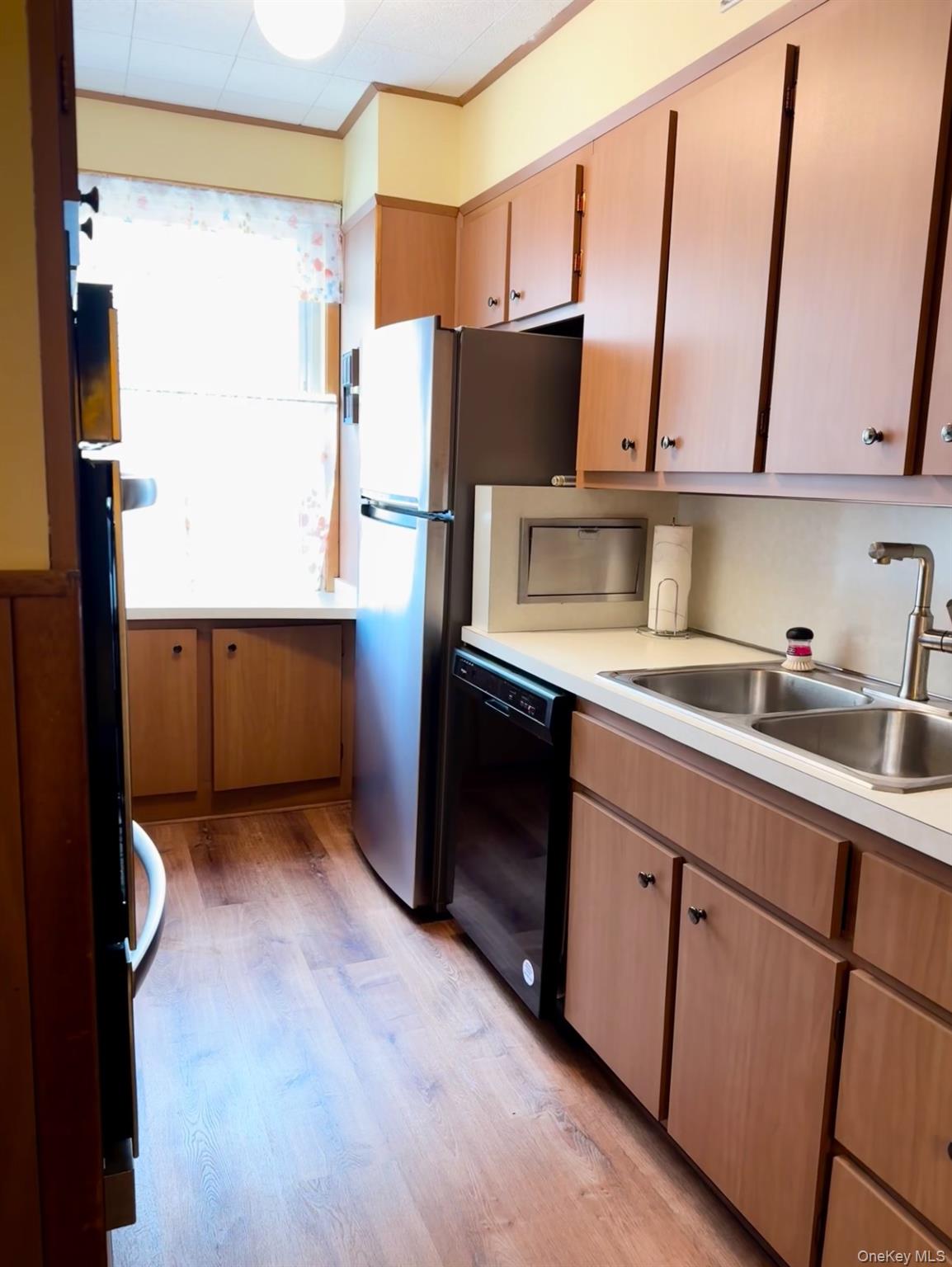 #7 photo, 77-42 74th Street, Glendale , NY 11385