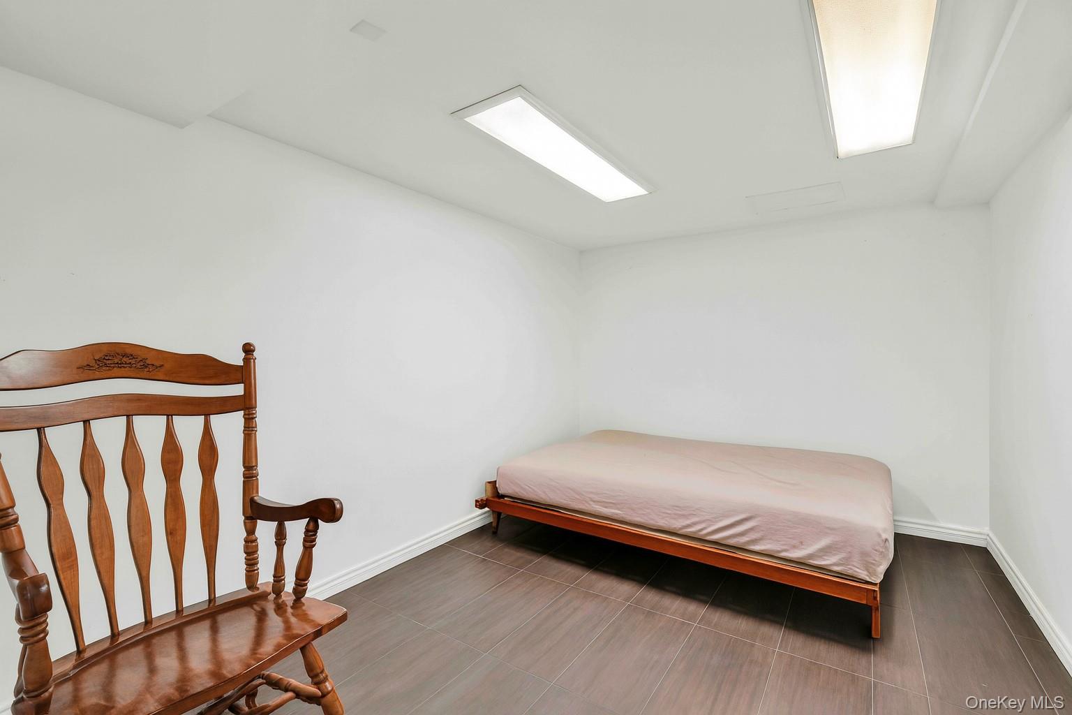 #17 photo, 2374 38th Street, Astoria , NY 11105