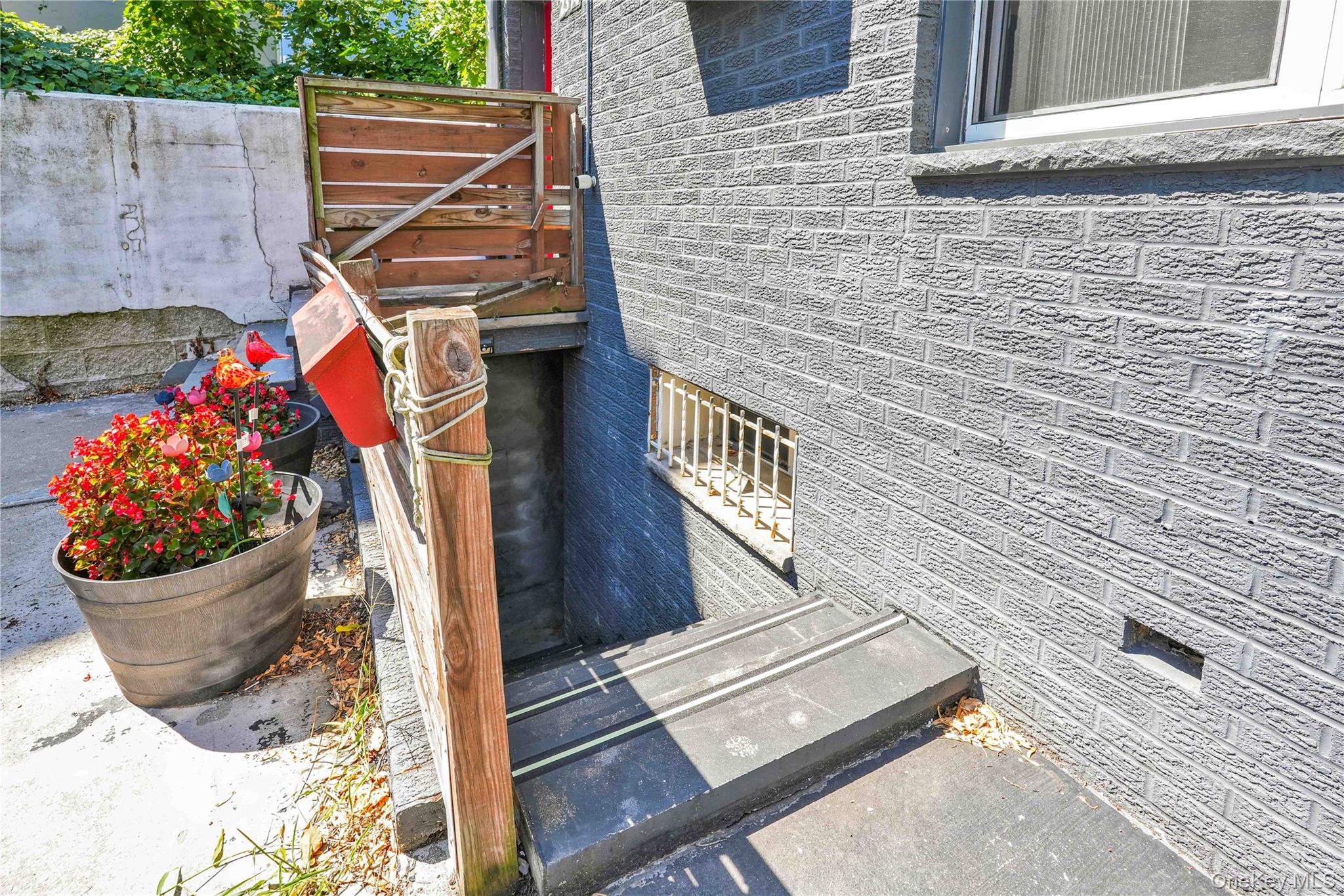 #4 photo, 2374 38th Street, Astoria , NY 11105