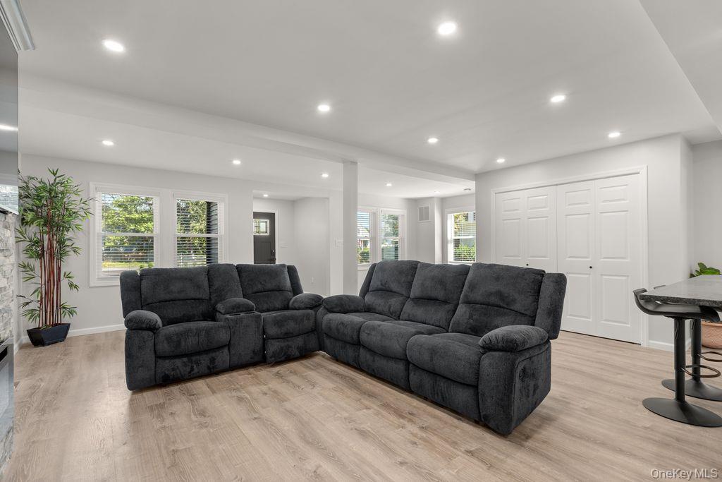 #7 photo, 15 Marcy Avenue, Huntington Station , NY 11746