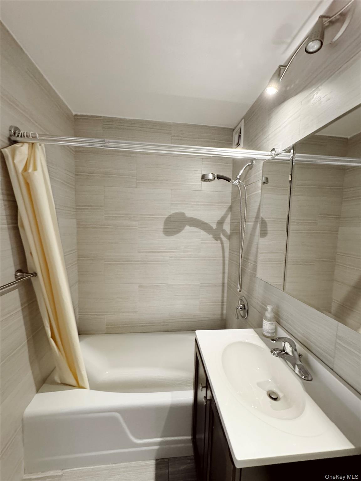 #10 photo, 43-10 Kissena Boulevard, Flushing , NY 11355