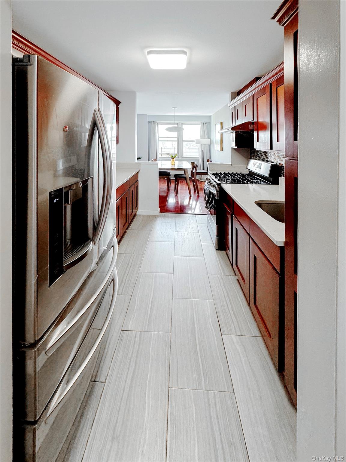 #5 photo, 43-10 Kissena Boulevard, Flushing , NY 11355