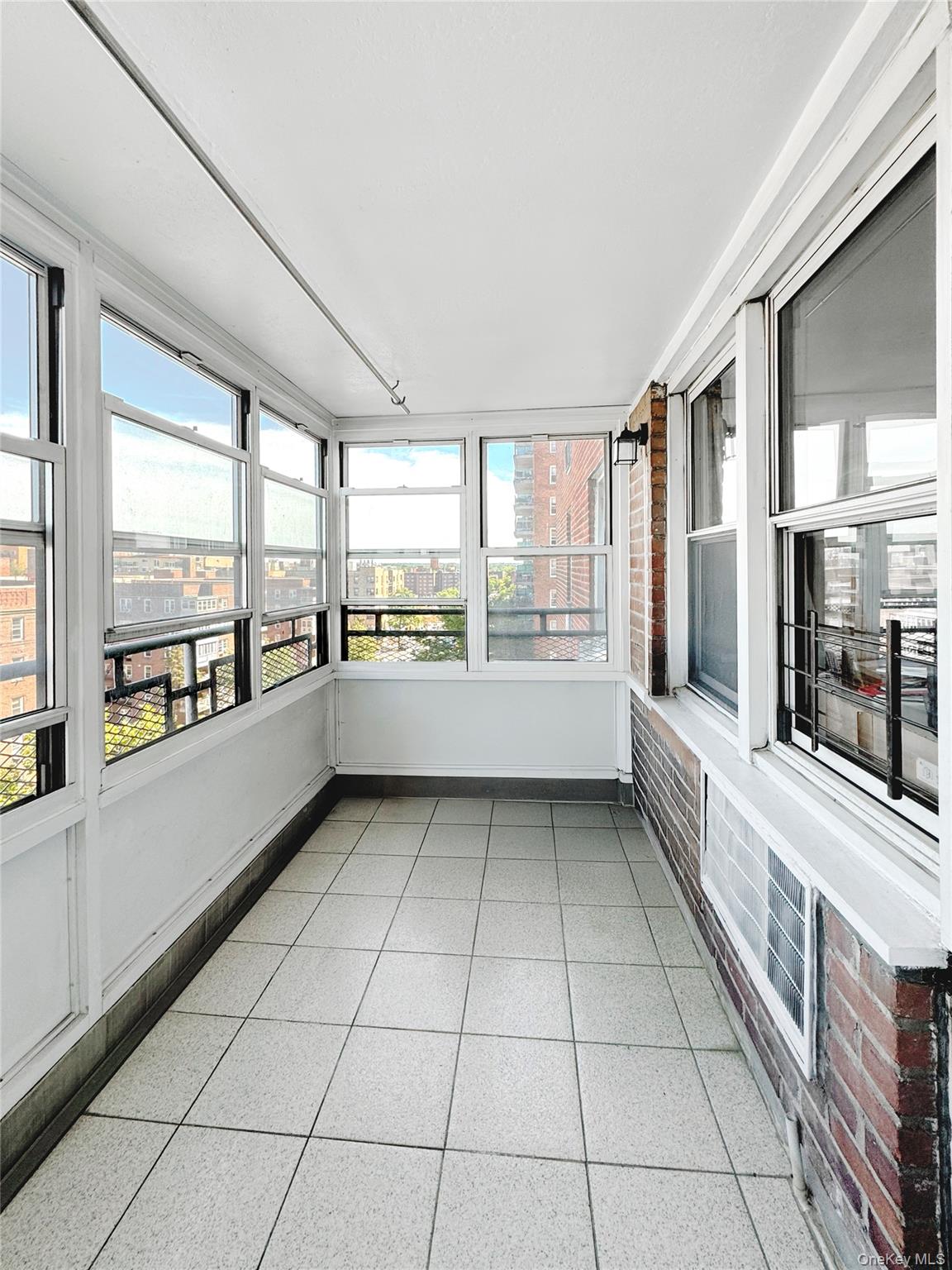 #7 photo, 43-10 Kissena Boulevard, Flushing , NY 11355