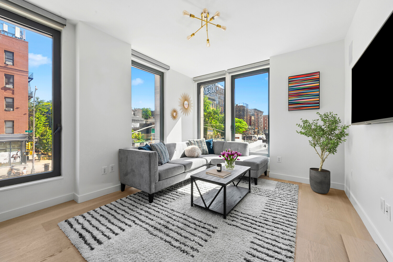 #3 photo, 45 E 7TH Street, East Village , NY 10003