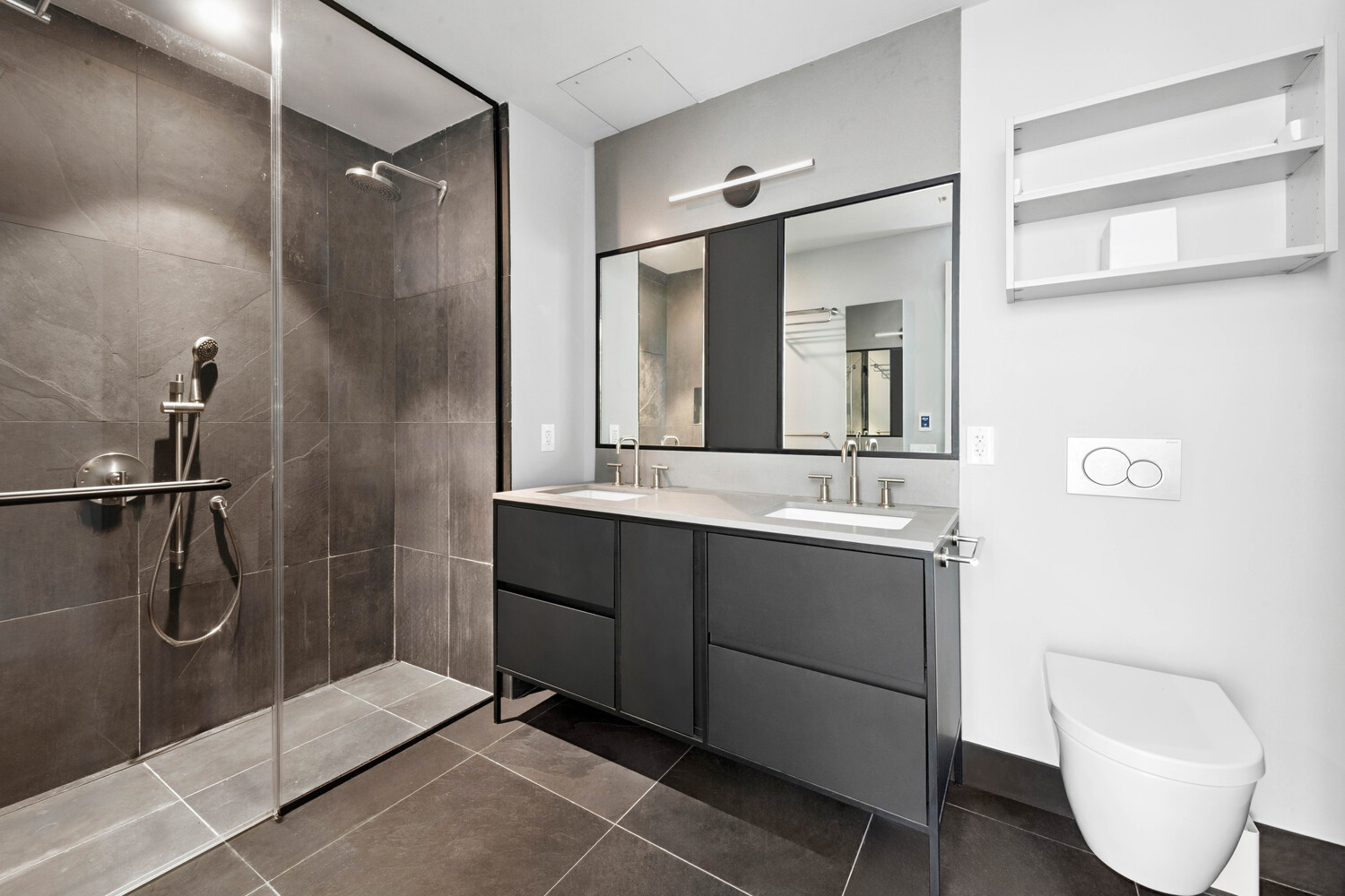 #9 photo, 45 E 7TH Street, East Village , NY 10003