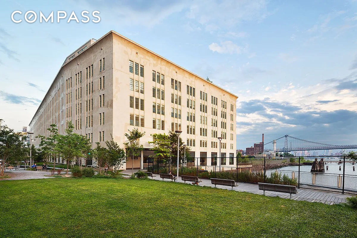 #14 photo, 184 Kent Avenue, Williamsburg , NY 11249