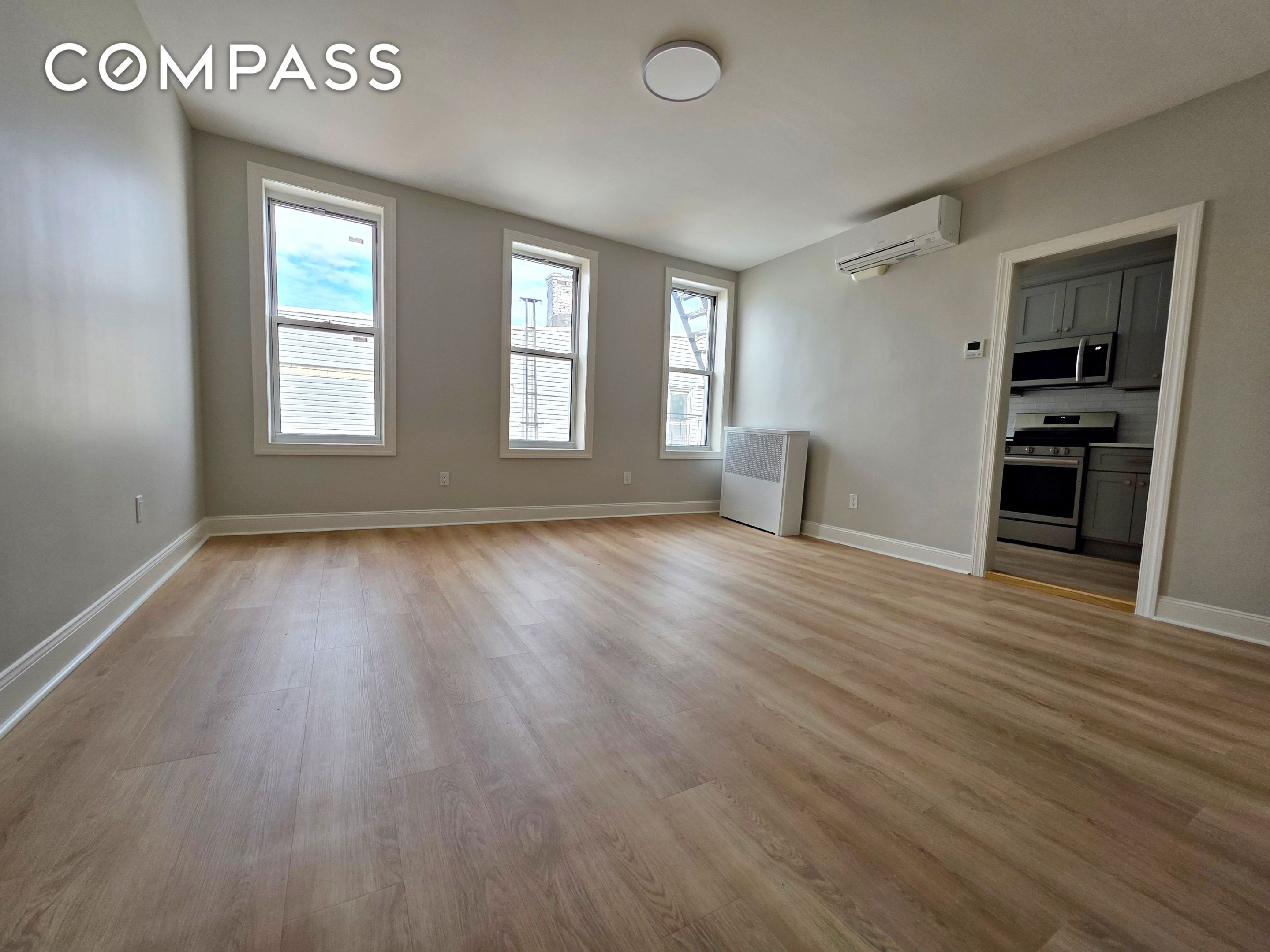 #7 photo, Brooklyn, Williamsburg , NY 11211