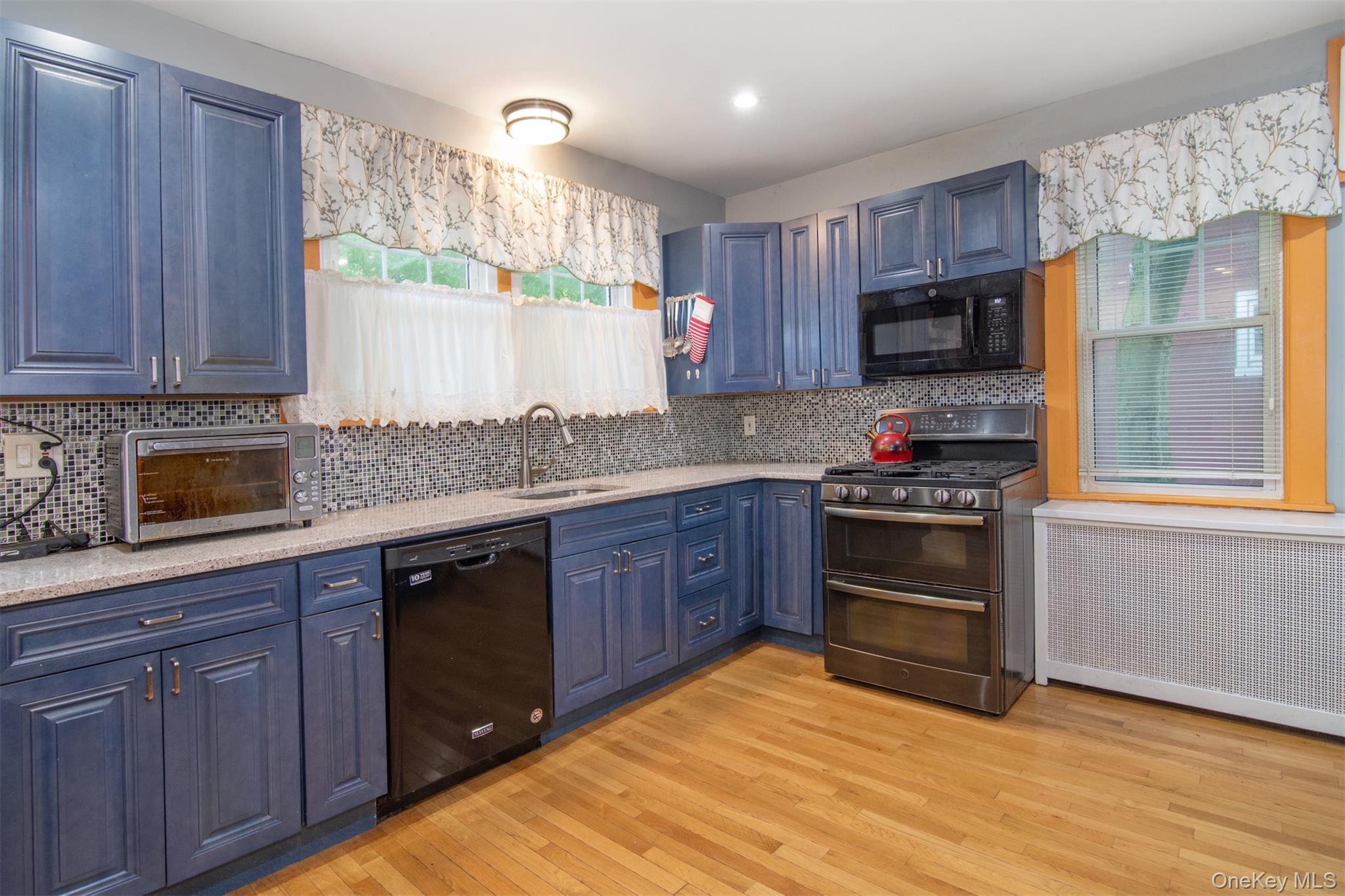 #9 photo, 306 Hutchinson Boulevard, Fleetwood , NY 10552